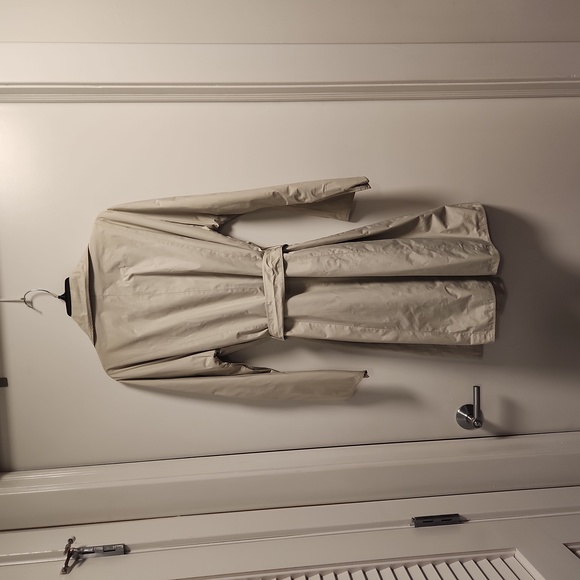 Beige vintage Cole Haan raincoat size medium - Picture 2 of 4